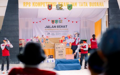 SMKN 1 Kotabaru Gelar Jalan Sehat Meriah di Usia ke-62 Tahun