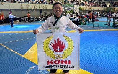 Guru Olahraga SMKN 1 Kotabaru Raih Medali Emas di International 2nd Gelora Taekwondo Indonesia Championship 2026