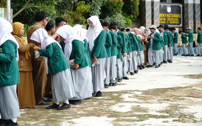 Halal Bihalal Warga SMK Negeri 1 Kotabaru